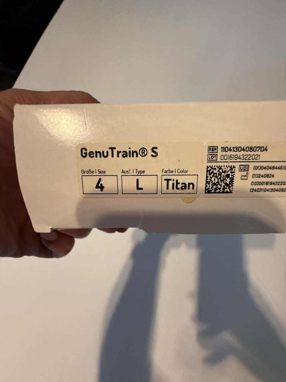 Bauerfeind GenuTrain S Knee Support Titan Size 4 Left - Picture 3 of 4